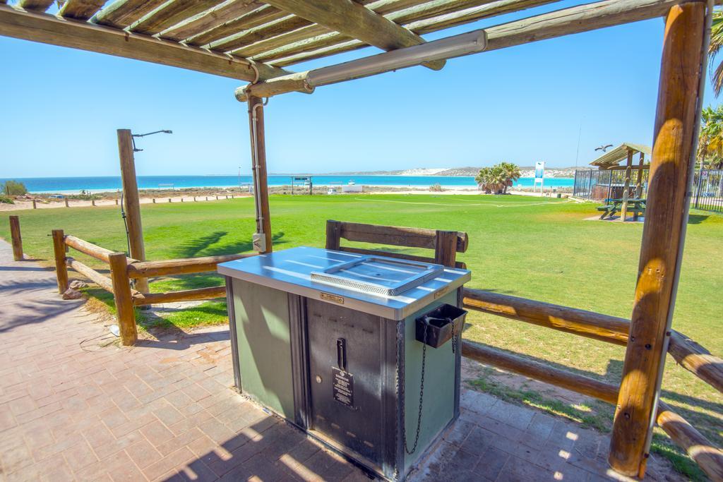 Ningaloo Reef Resort Coral Bay Exteriör bild