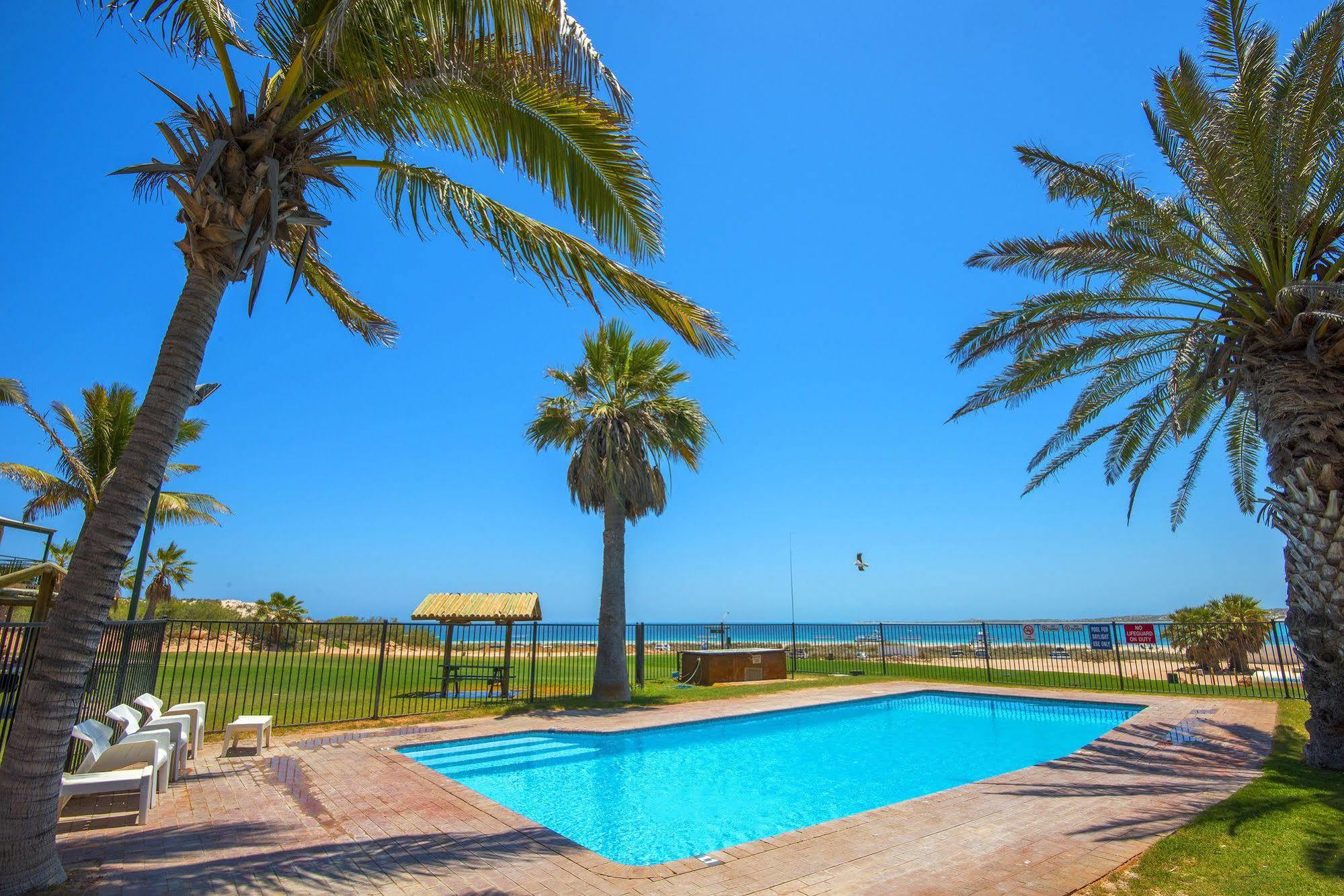 Ningaloo Reef Resort Coral Bay Exteriör bild
