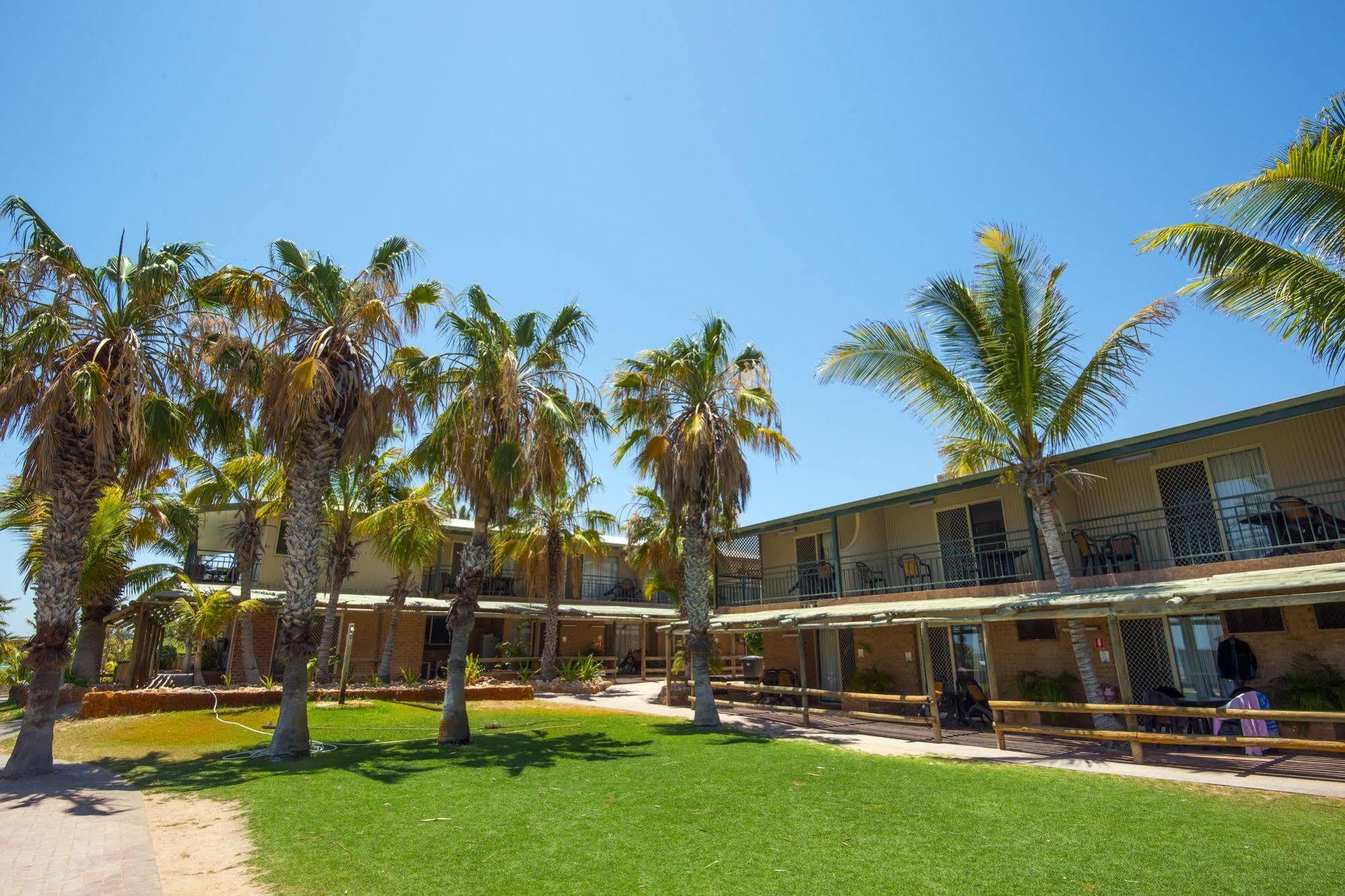 Ningaloo Reef Resort Coral Bay Exteriör bild