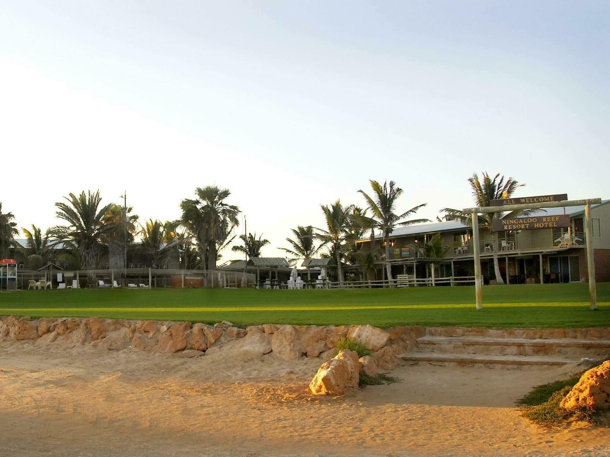 Ningaloo Reef Resort Coral Bay Exteriör bild